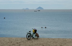 303-bike-on-beach
