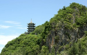 444-marble-mountain-shrine